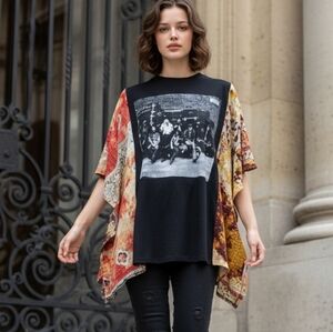 Black Graphic Mixed-Print Batwing Sleeve Top
